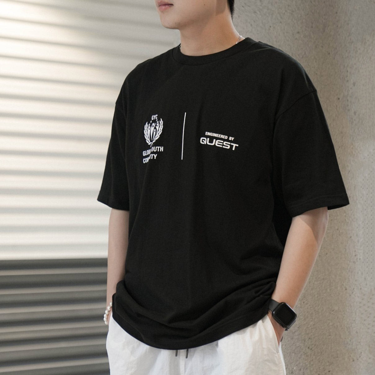 【QUEST】QUEST G.Y.C. TEE 圖案 短袖 上衣 短踢 四色