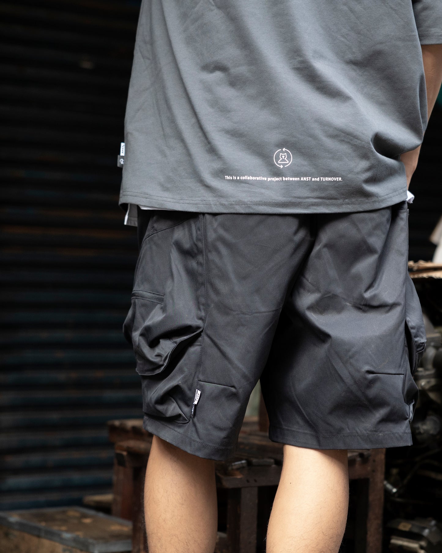 ANST × TURNOVER A x T Graphic Tee/深灰