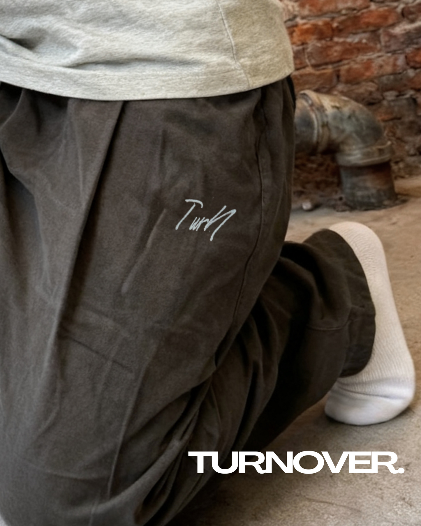 TURNOVER 2026AW SWAY BLADE CARGO “26AW-LP1 彎刃工影”
