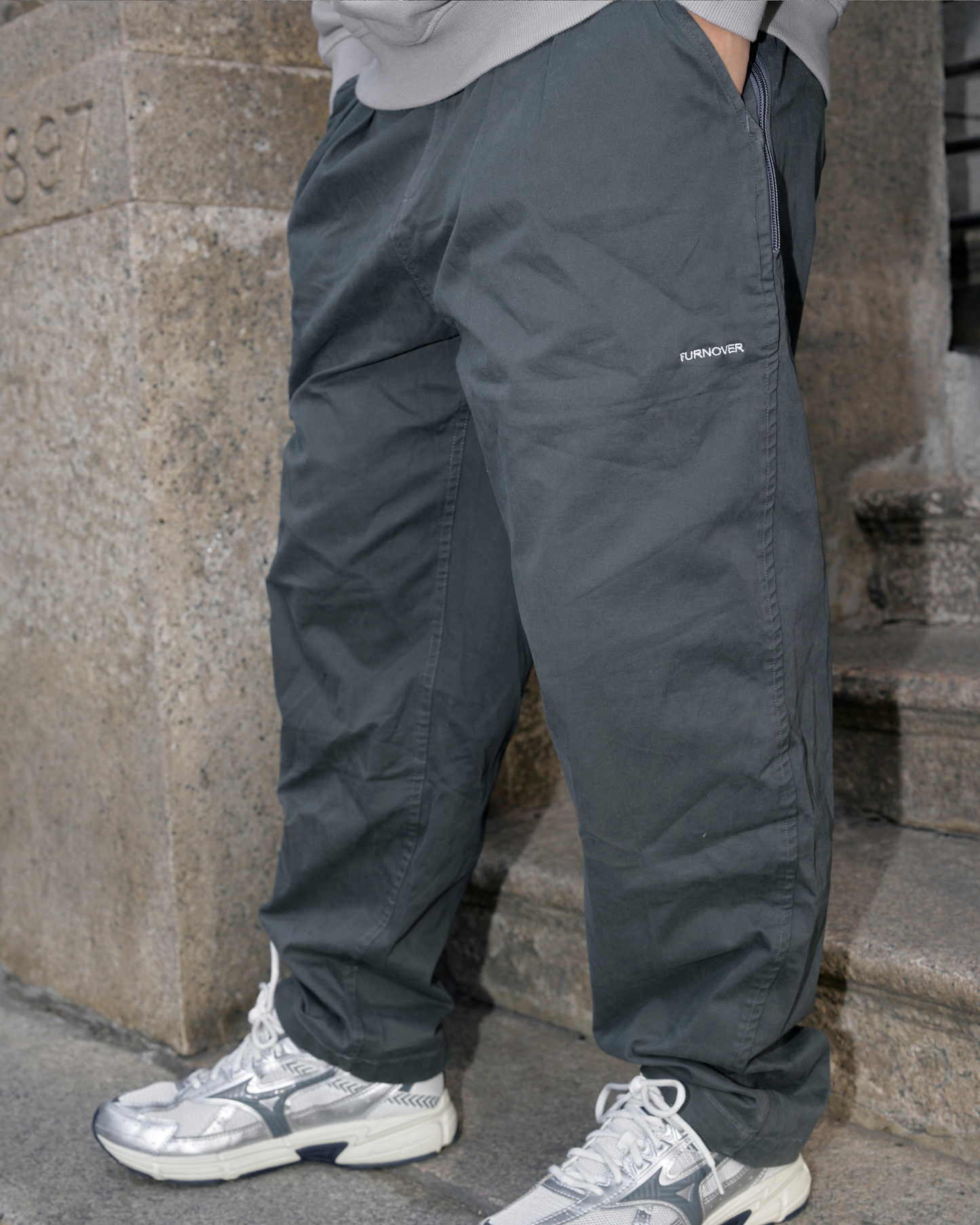 TURNOVER STIFF LONG PANTS