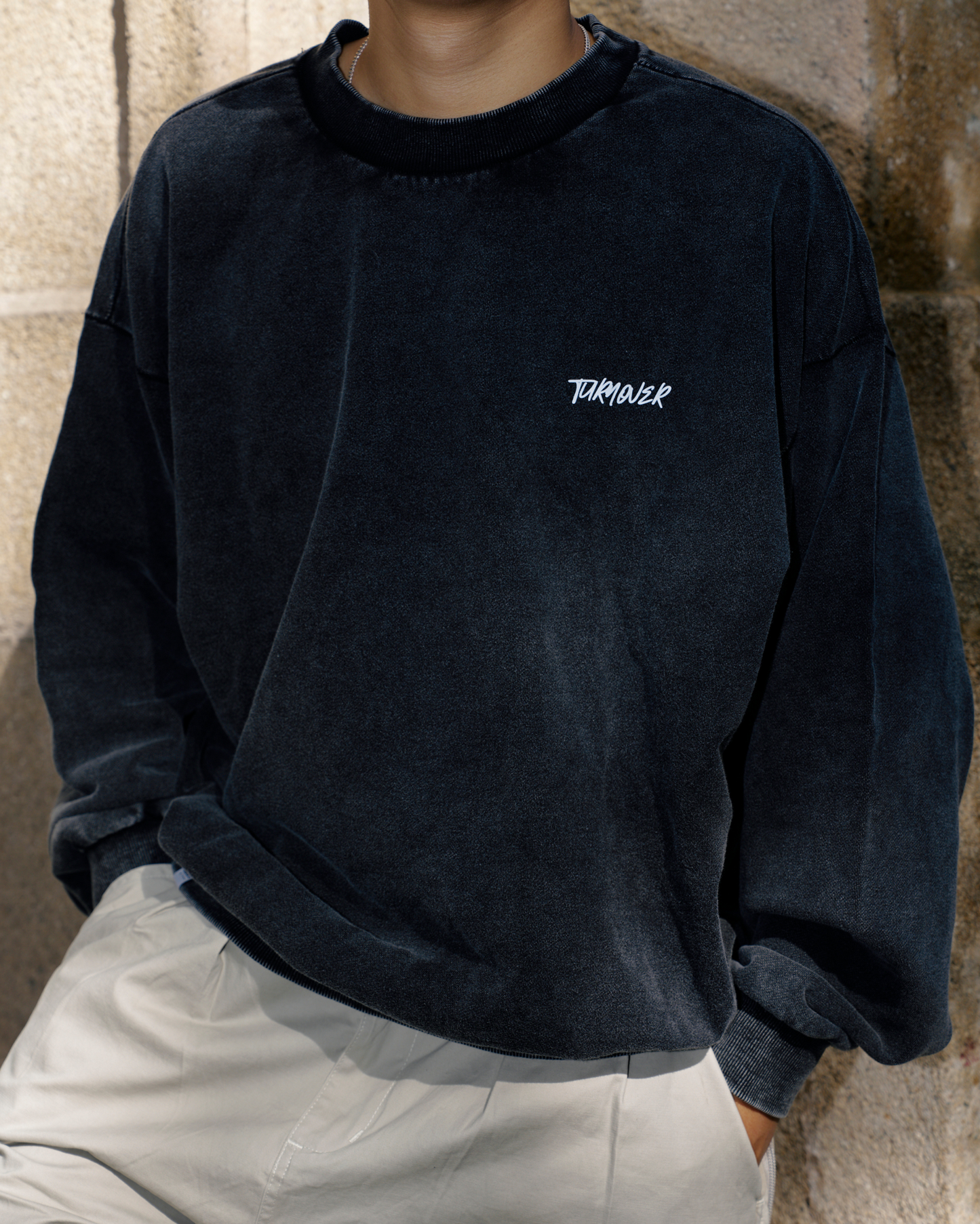 TURNOVER BAT QUEST SWEATER