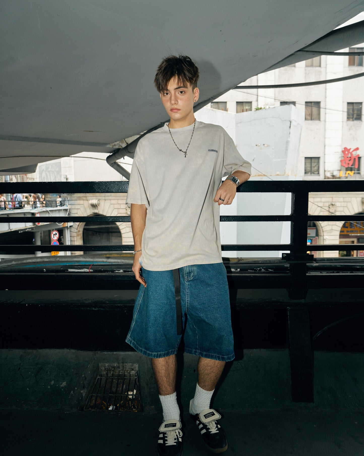 TURNOVER DENIM SHORTS