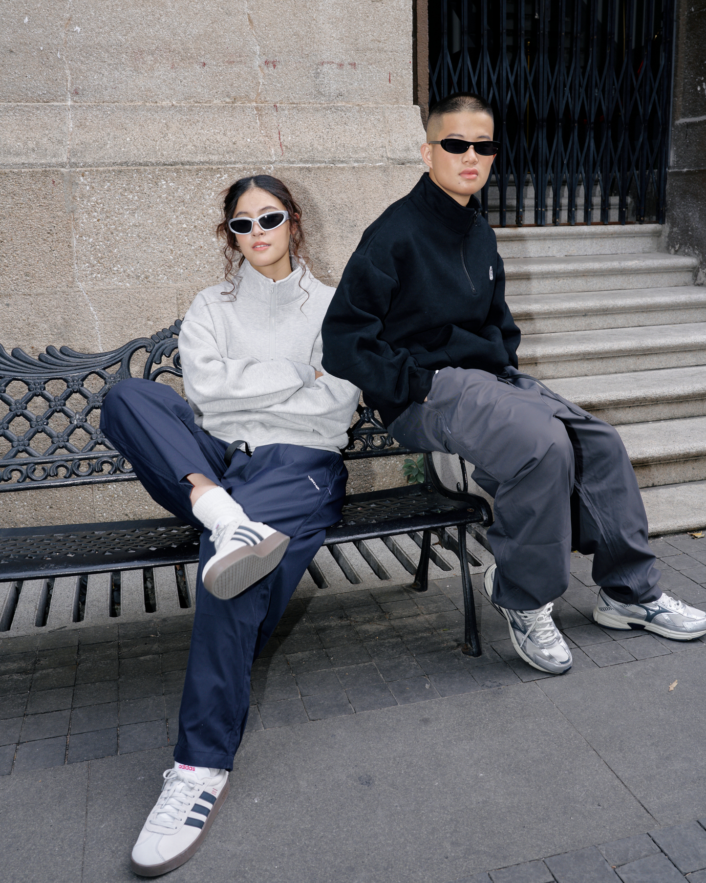 TURNOVER HALF-ZIP SWEATSHIRT