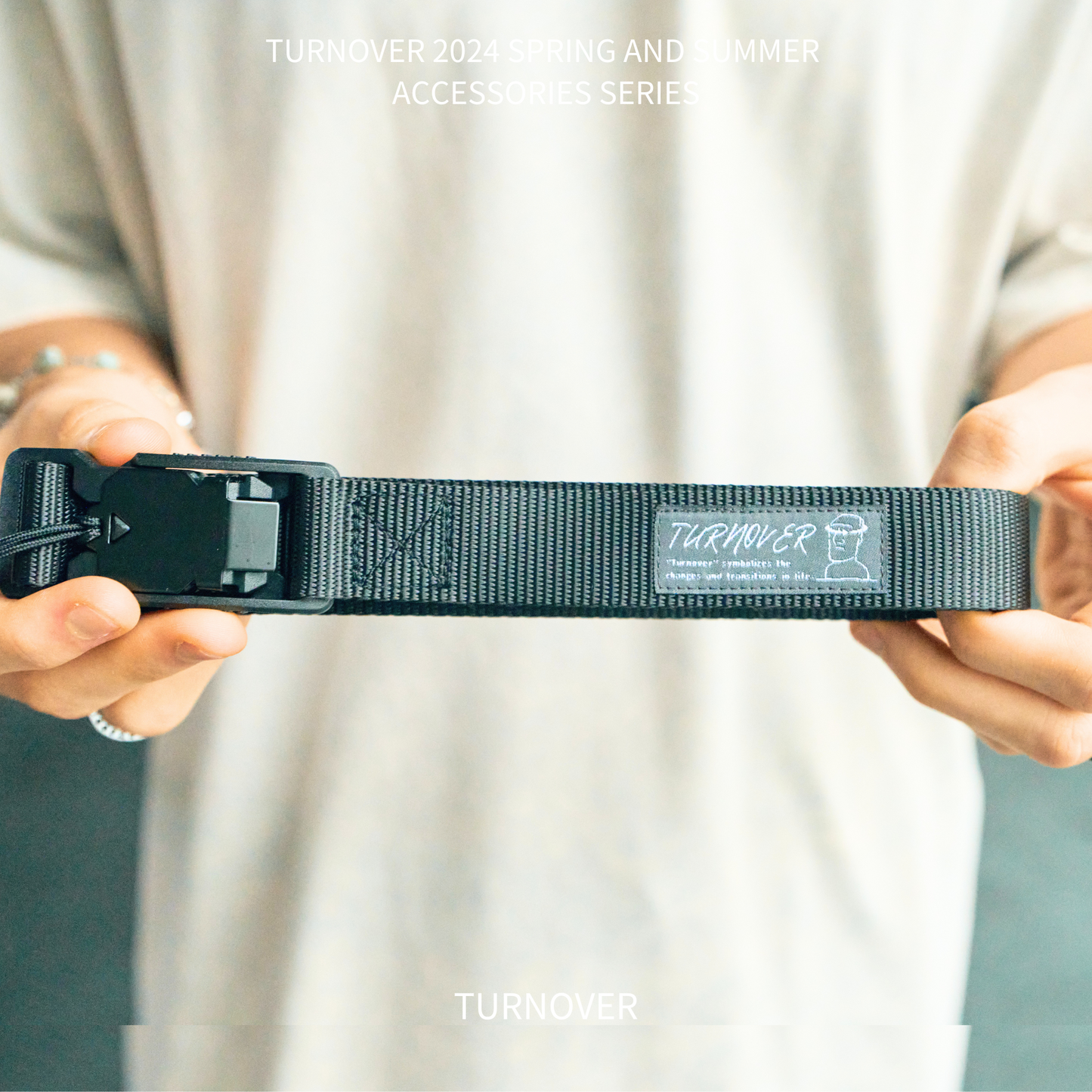 TURNOVER MAGNETIC BELT