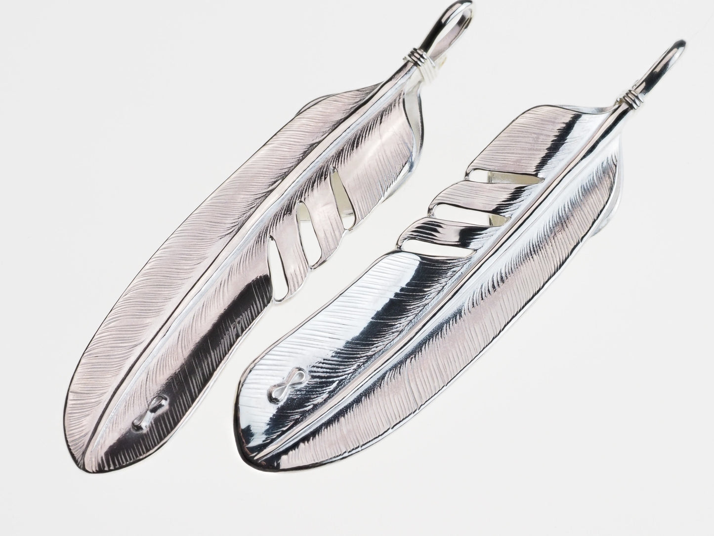 P-043 feather L (R)+Heart feather