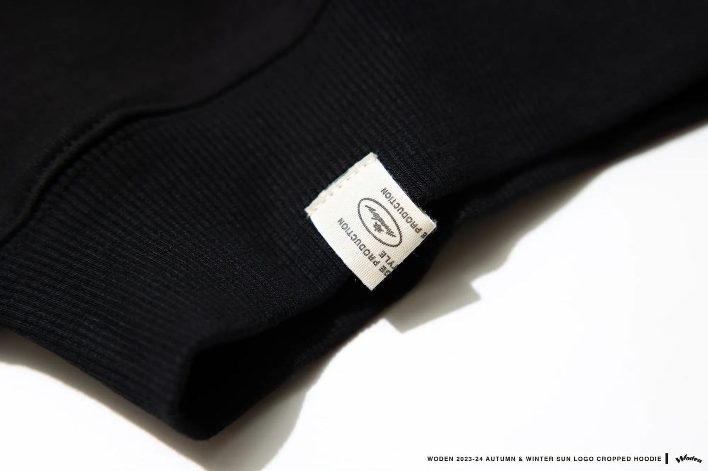 WODEN 2023-24 AUTUMN & WINTER SUN LOGO CROPPED HOODIE