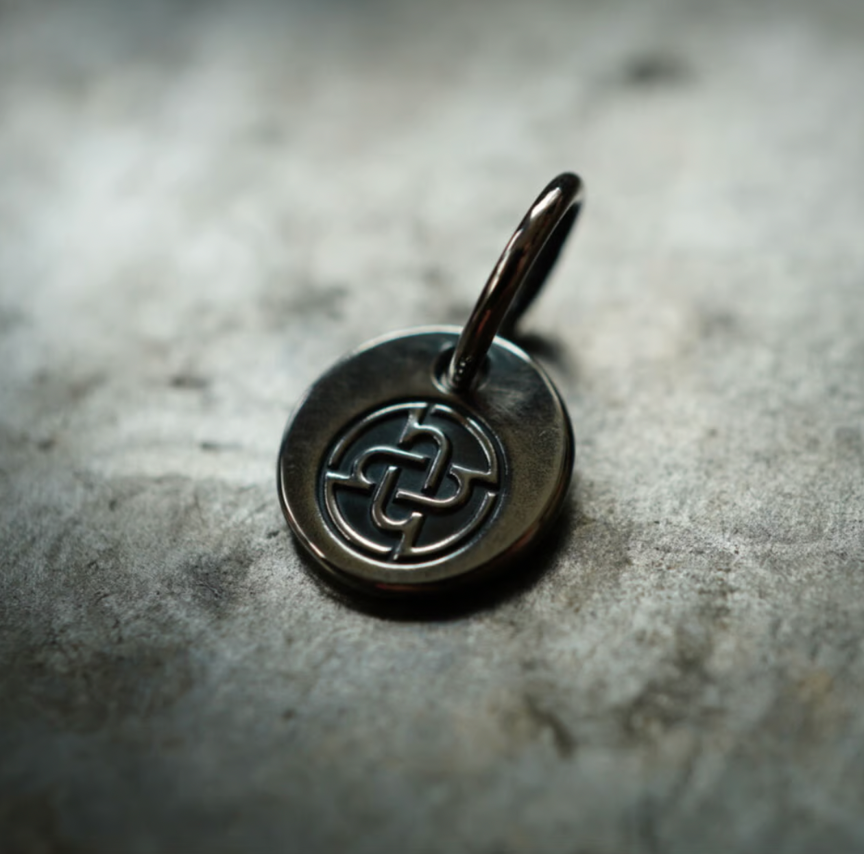 Hemlock plain logo metal