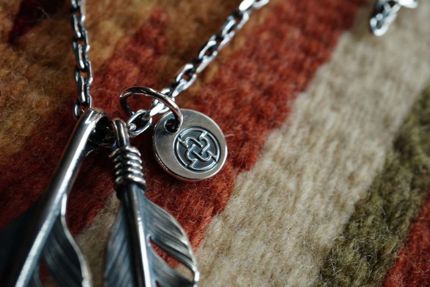 Hemlock plain logo metal