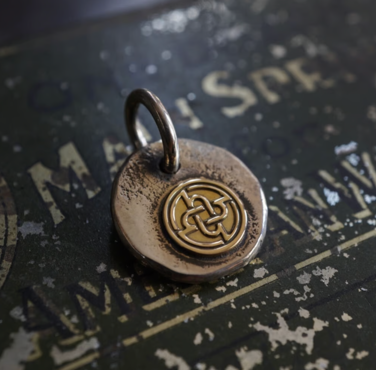 Hemlock Hcircle logometal 【K18point】