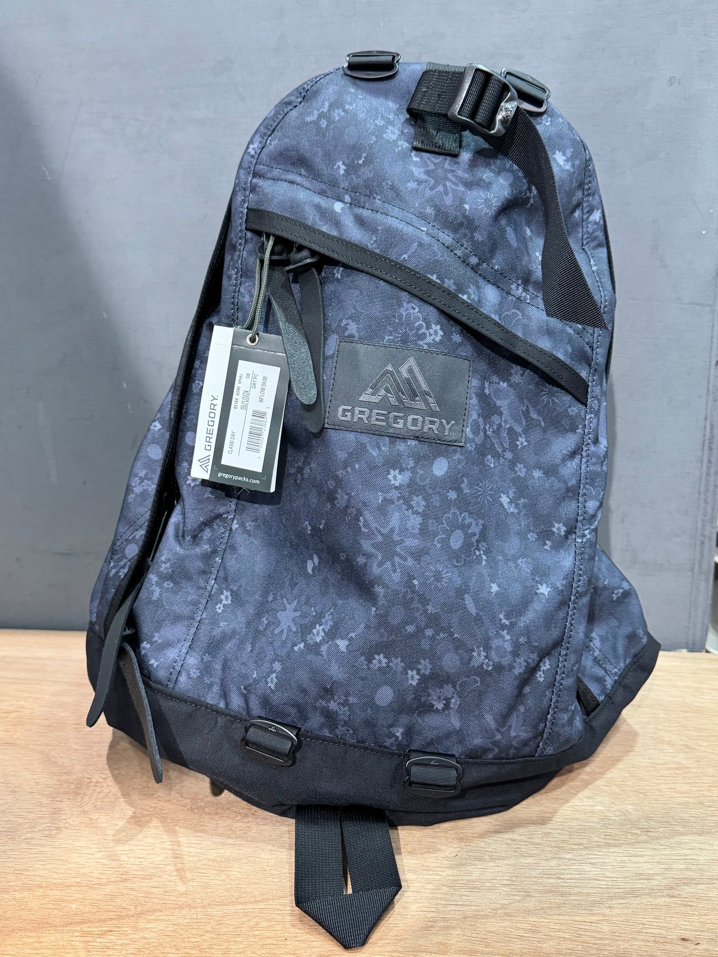 Gregory Day WILDFLOWER BLACK/WHITE 26L(現貨)