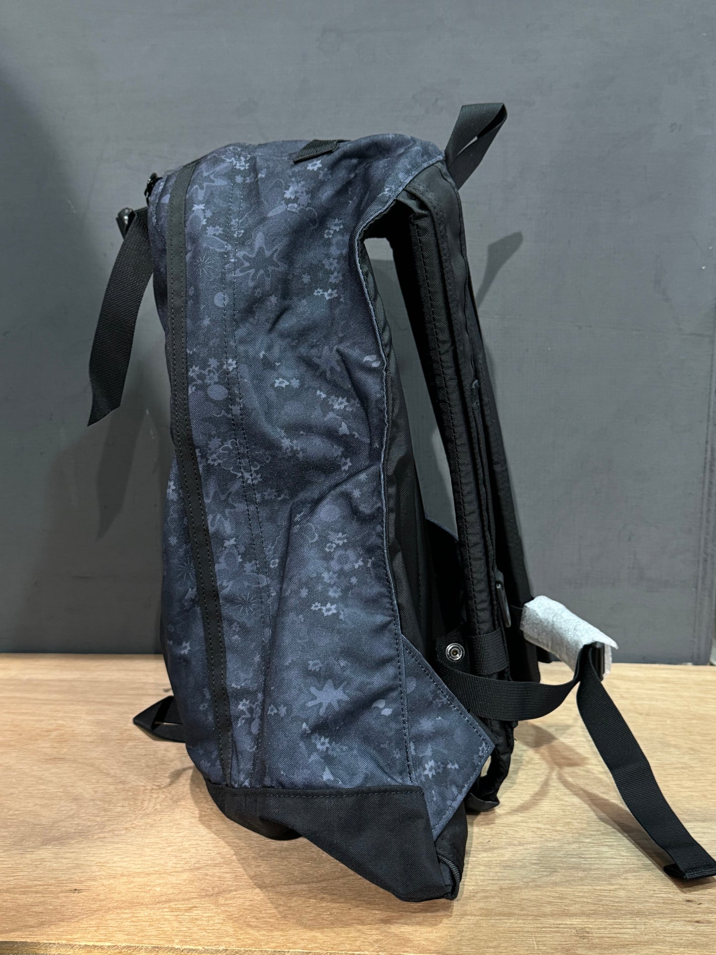 Gregory Day WILDFLOWER BLACK/WHITE 26L(現貨)