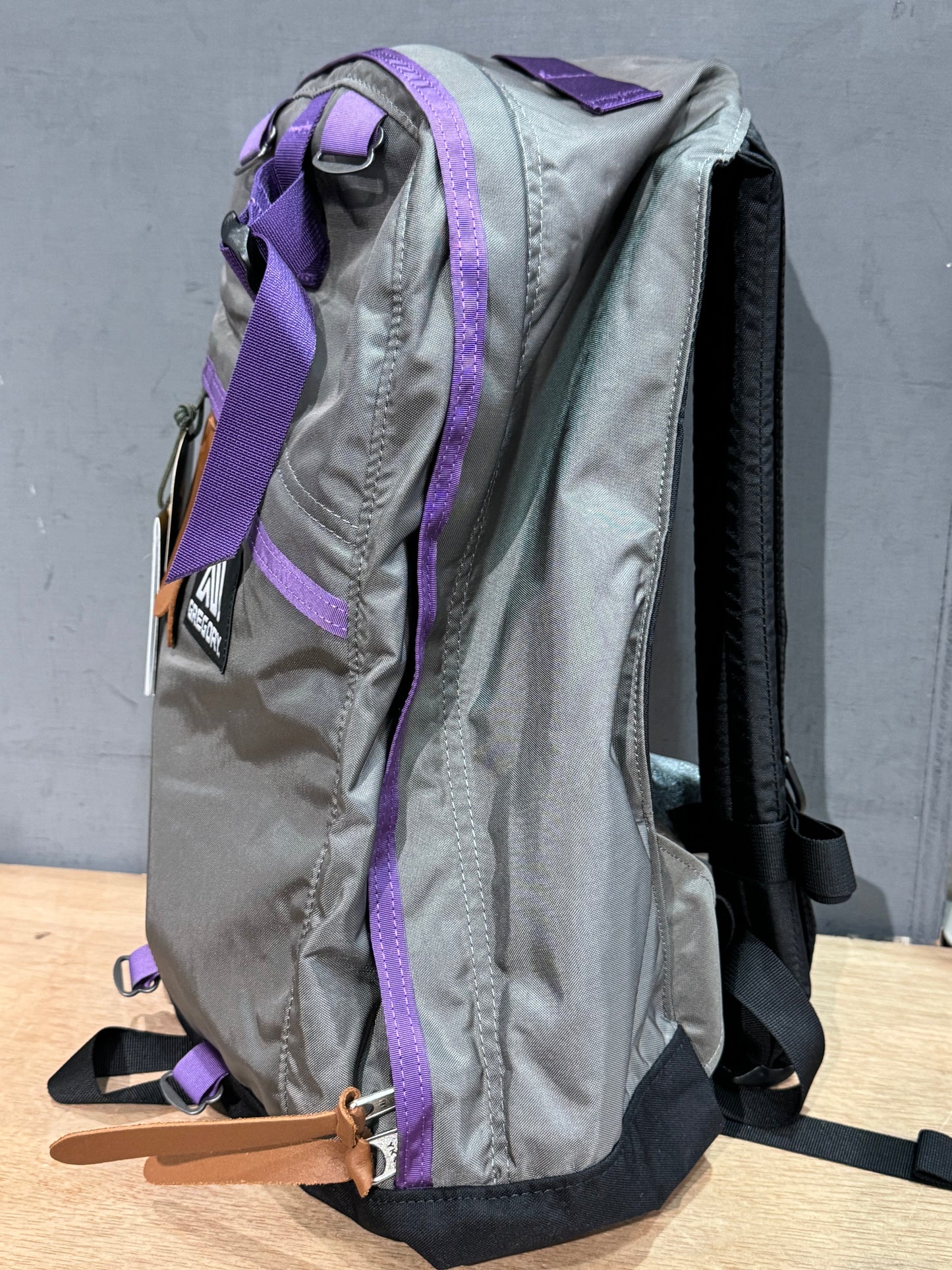 Gregory Day GREY/PURPLE 26L (現貨)