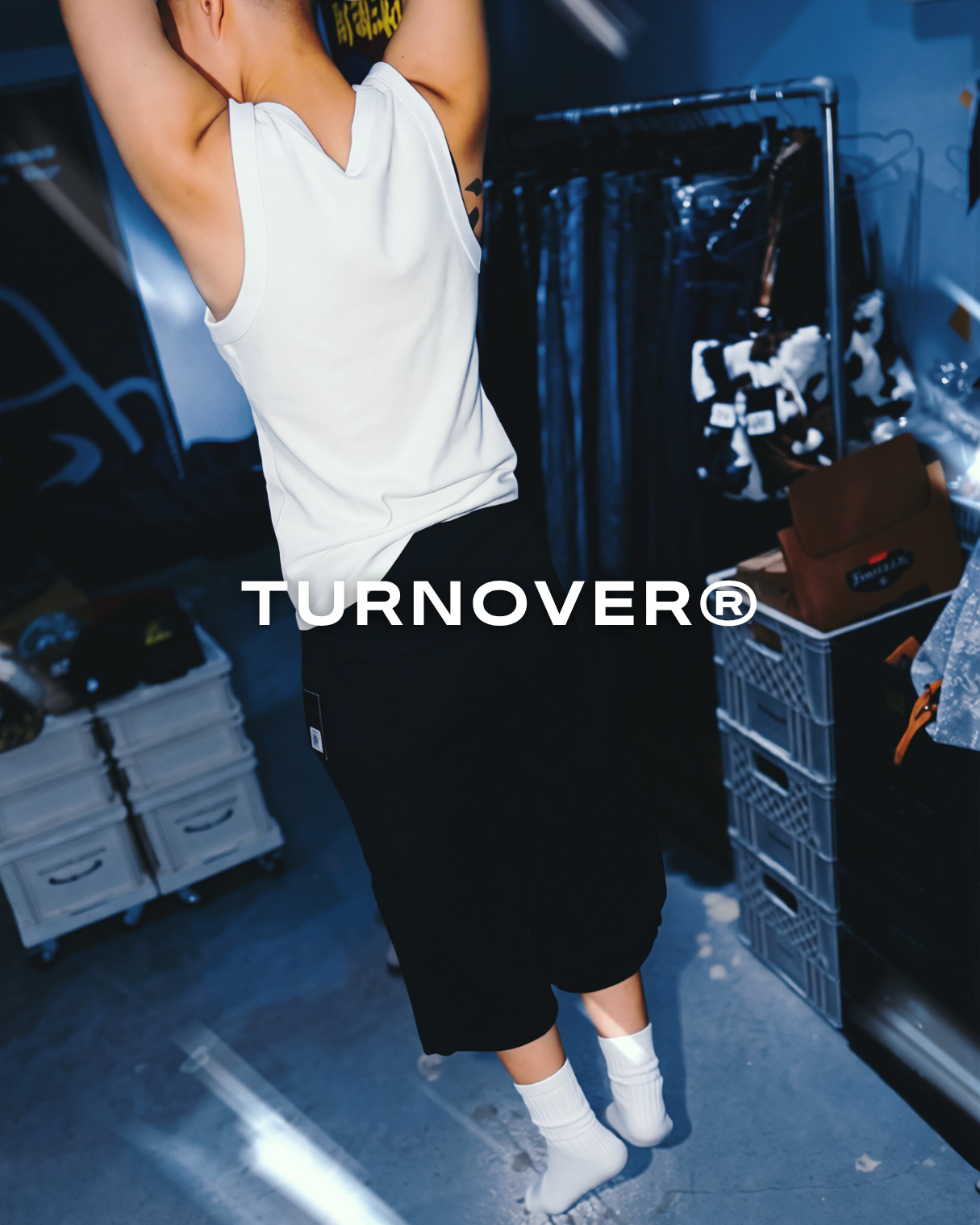 TURNOVER 雙褶垂感休閒短褲