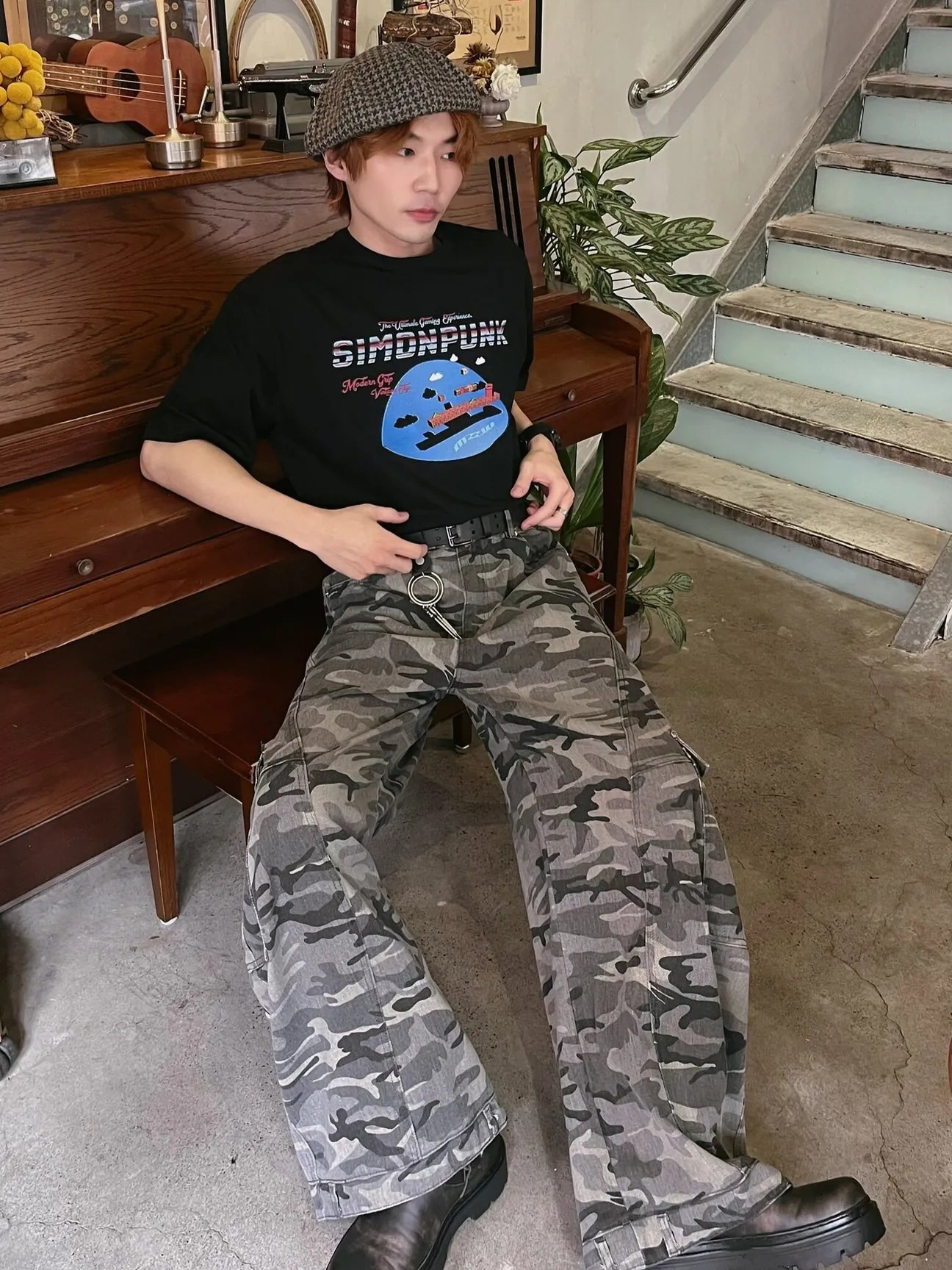 SIMON PUNK Project-SS25-T02 虛擬夥伴 OS TEE