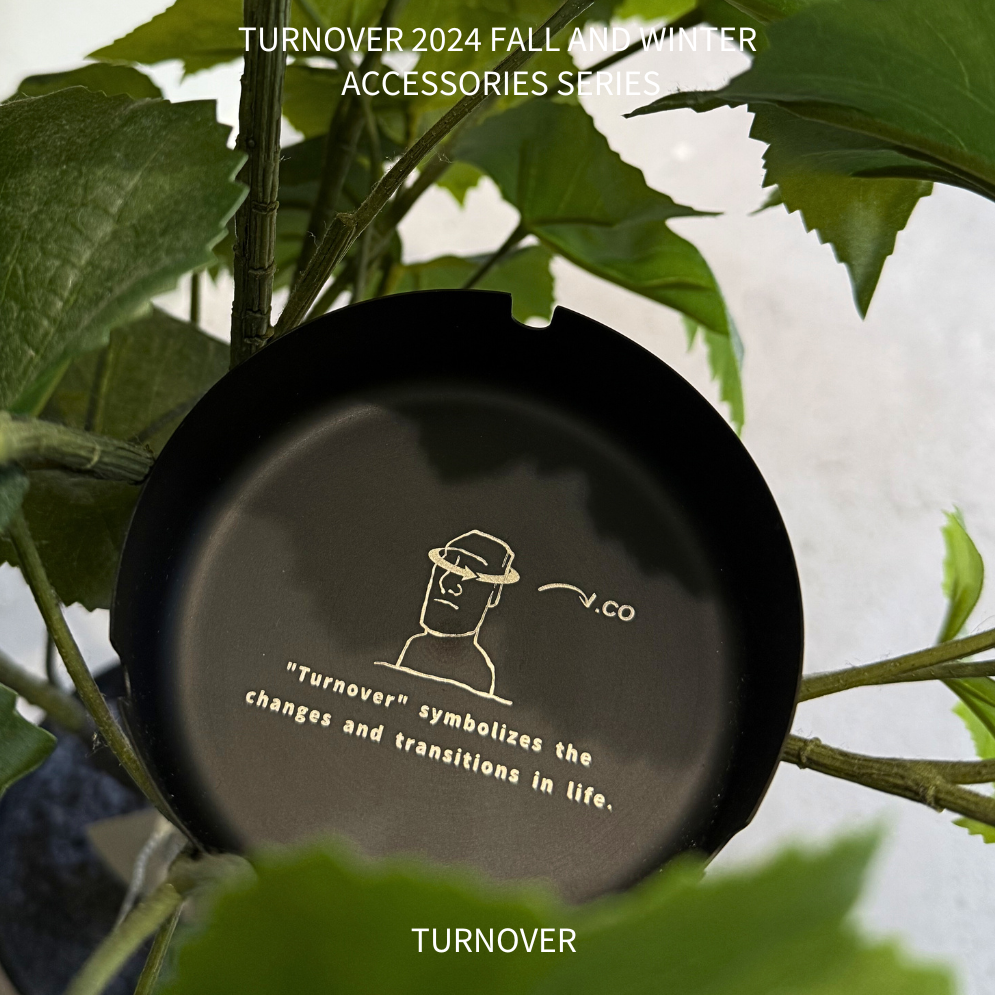 TURNOVER ASHTRAY