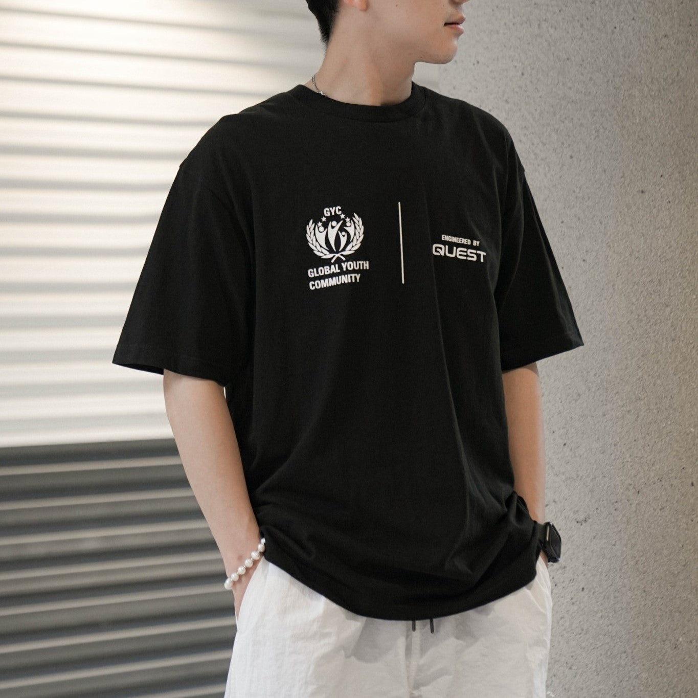 【QUEST】QUEST G.Y.C. TEE 圖案 短袖 上衣 短踢 四色