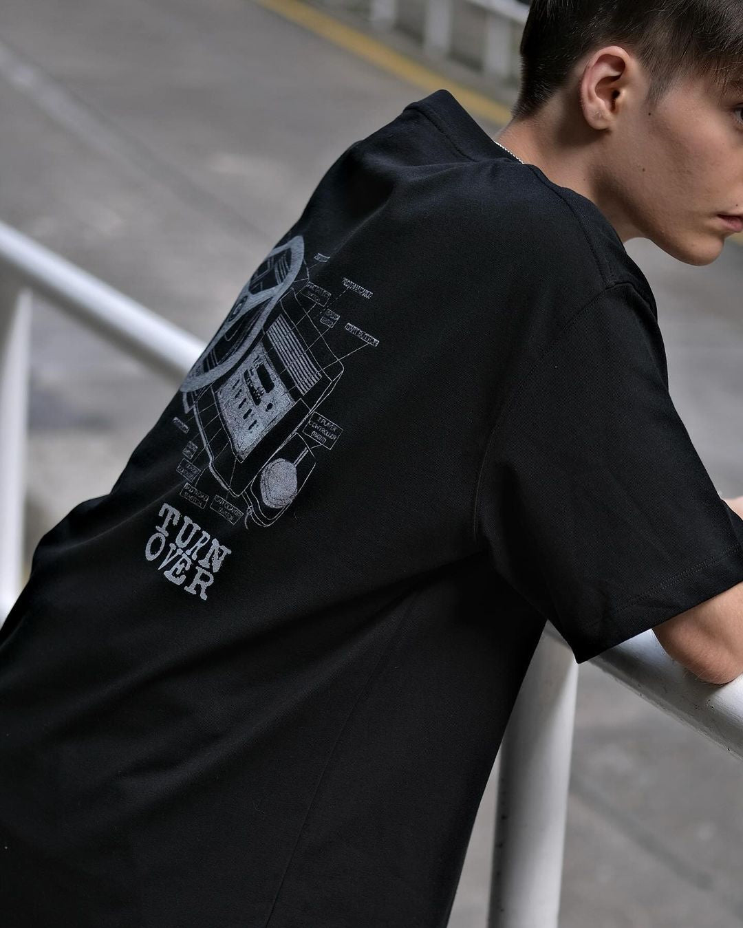 TURNOVER STEERING WHEEL TEE