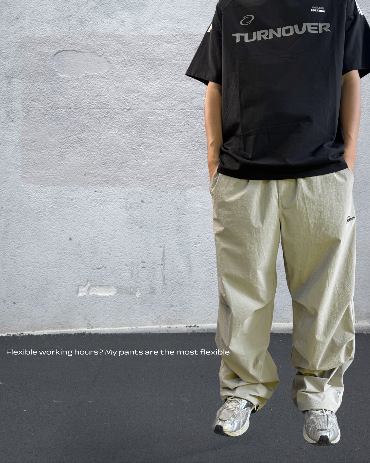 TURNOVER 2025SS Rogue Pleats Parachute Pants
“25SS-LS14 褶學散兵褲”