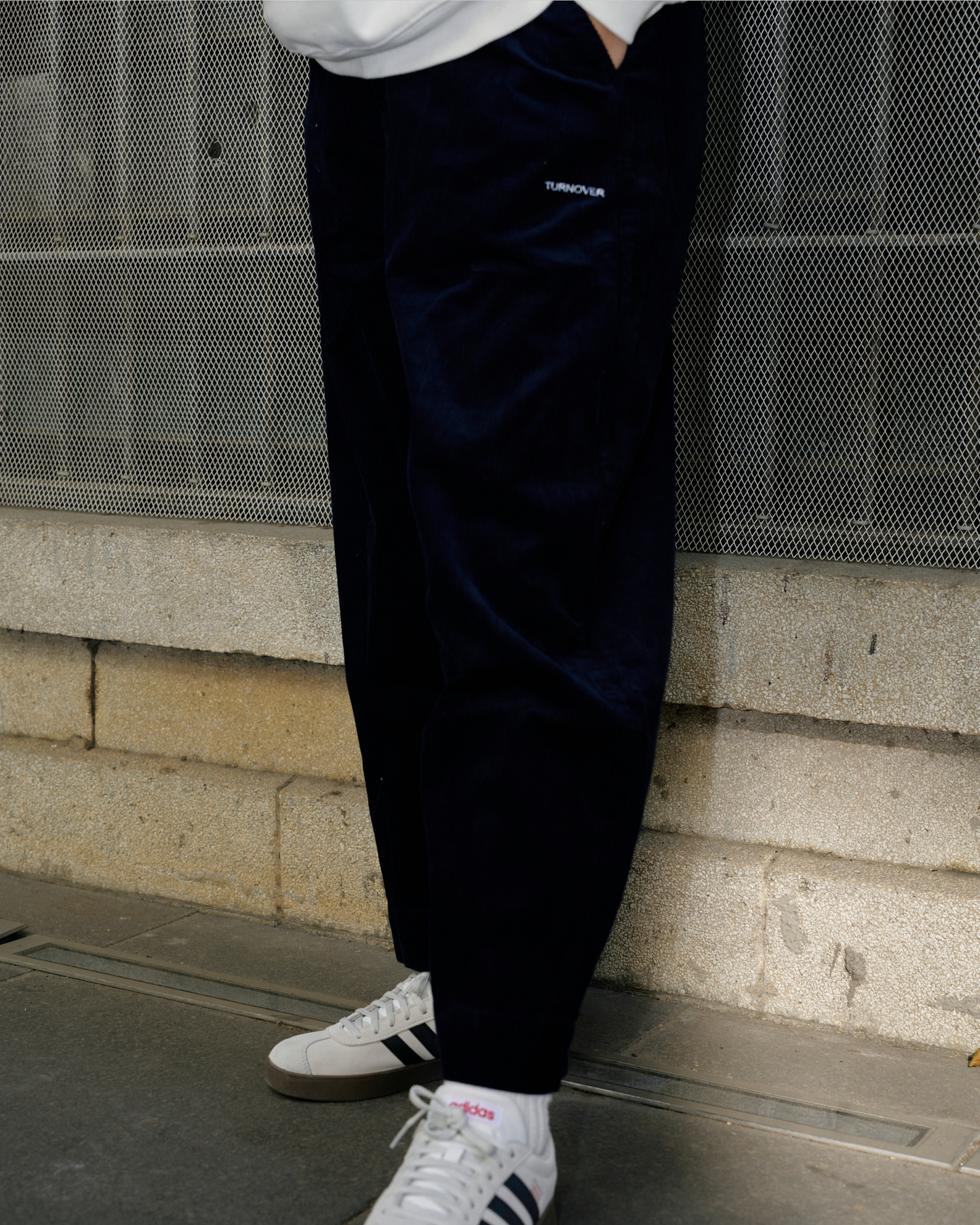 TURNOVER CORDUROY PANTS