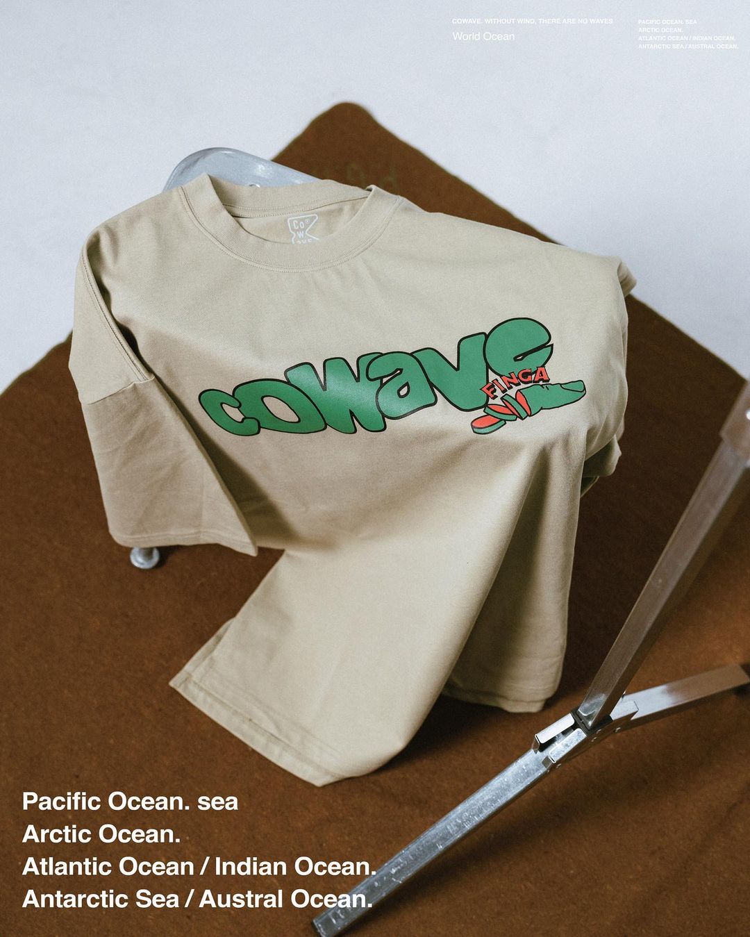 Cowave 2023-24 Fall & Winter Finger LOGO tee