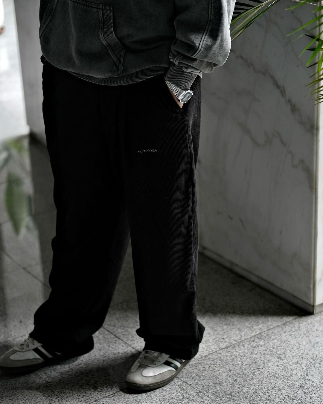 TURNOVER THIN CORDUROY PANTS