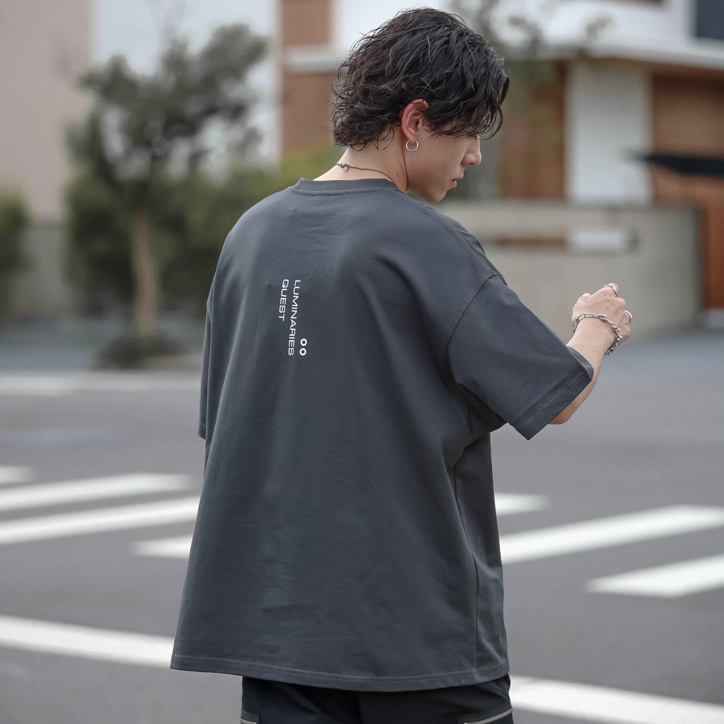 QUEST LUMINARIES TEE 圖形型T