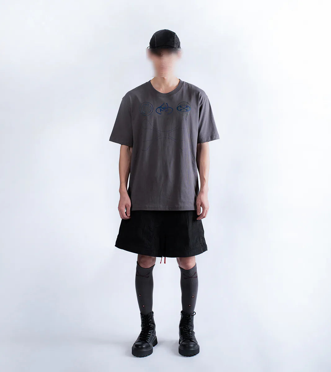 Eyelet knee socks