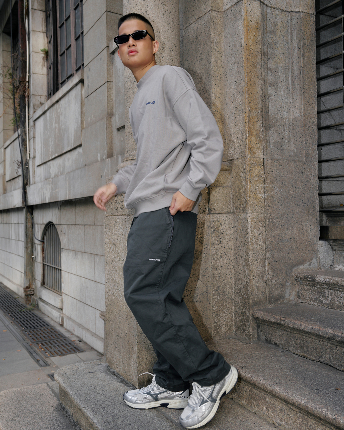 TURNOVER STIFF LONG PANTS