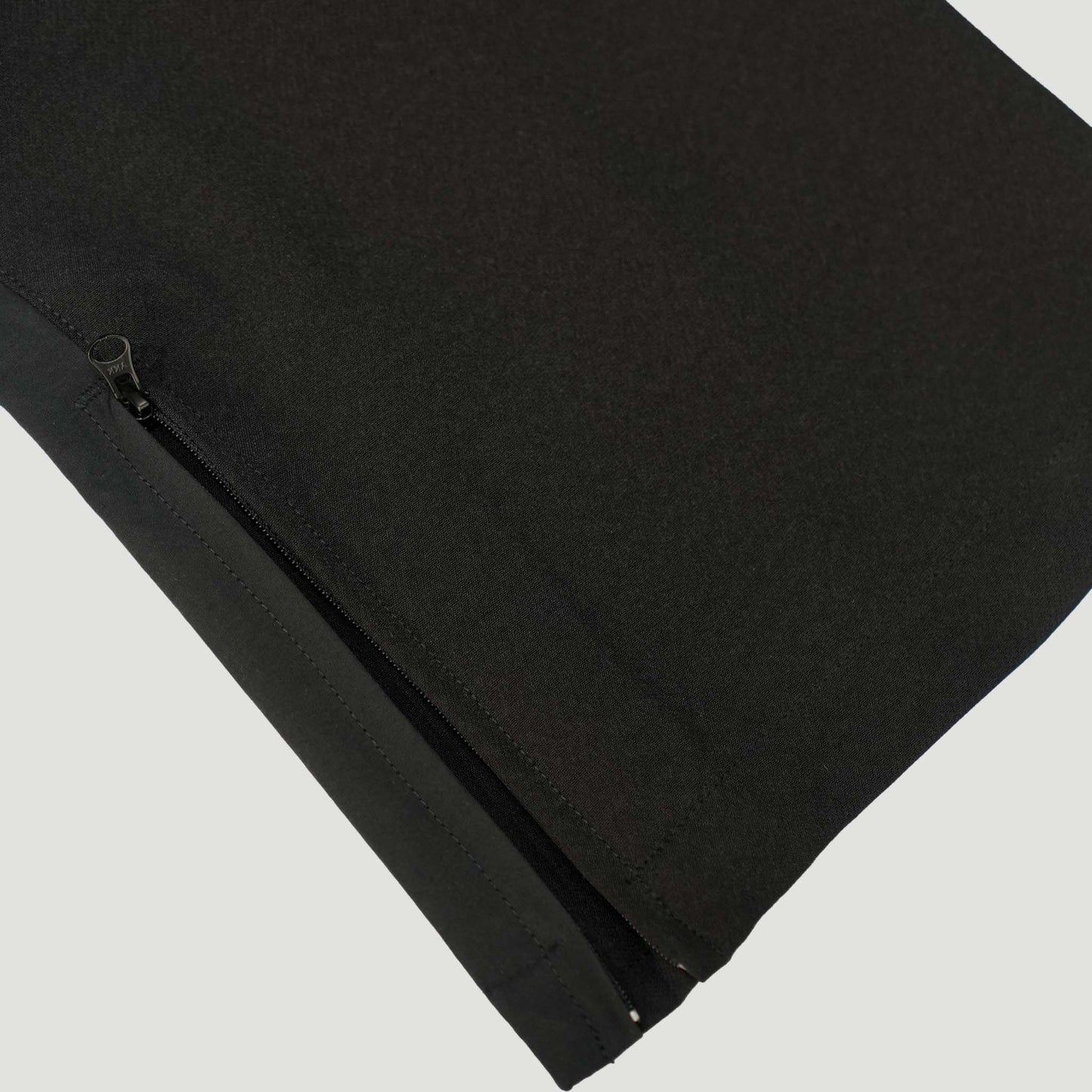 QUEST CUT LINE TRACK PANTS 拼接開岔運動長褲