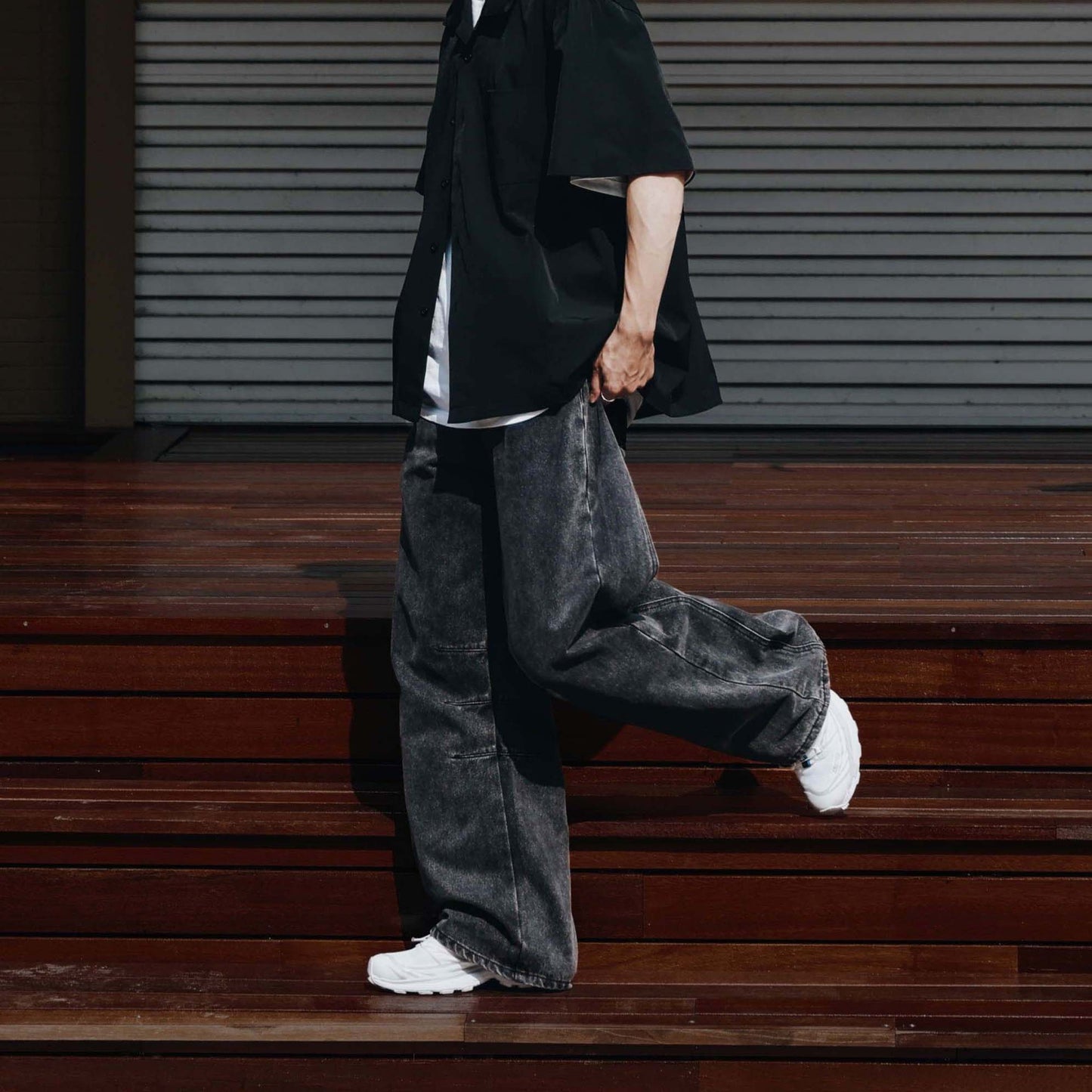 QUEST Baggy Barrel Jeans 錐形堆疊 水洗 牛仔褲