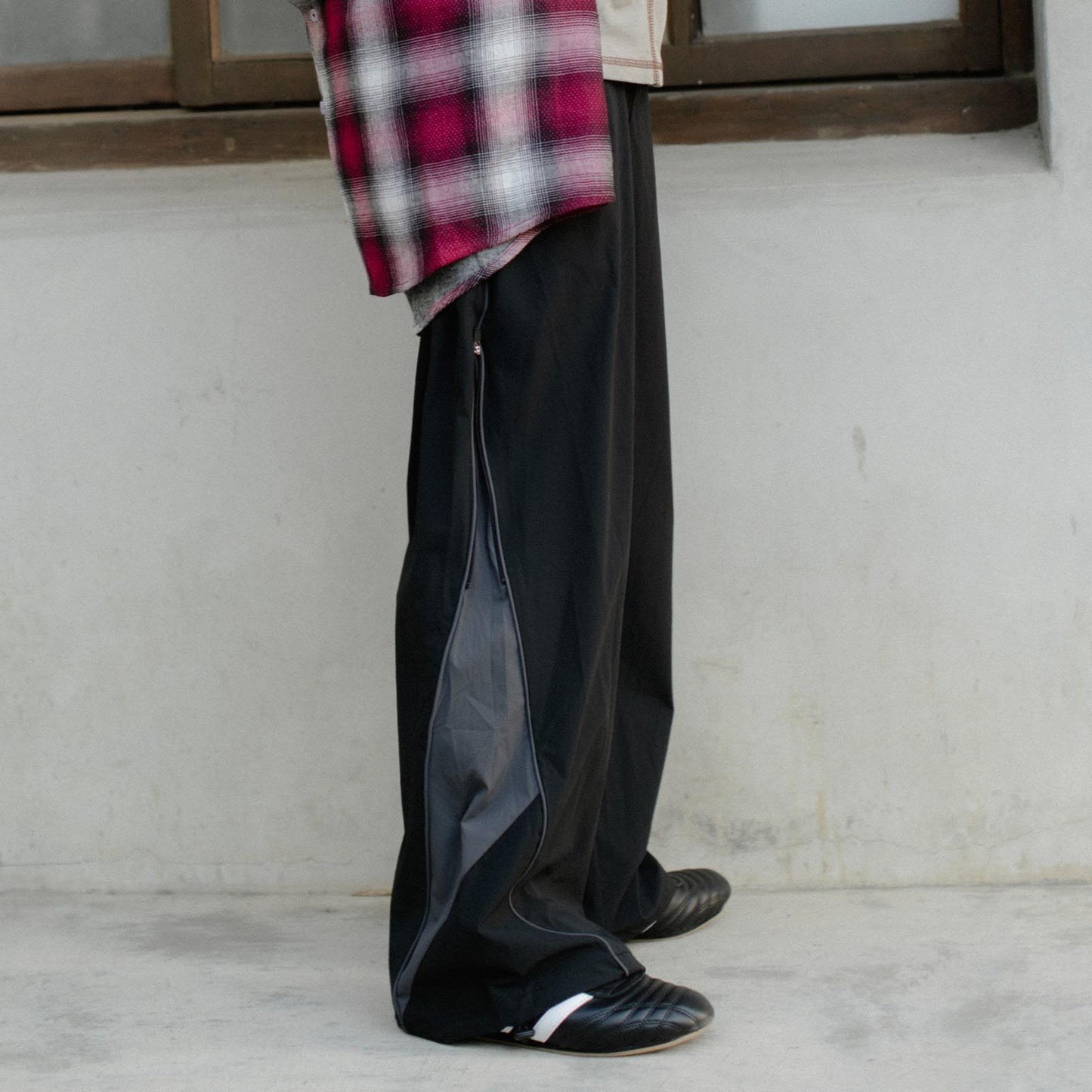 QUEST PIPING TRACK PANTS拼接拉鏈寬褲