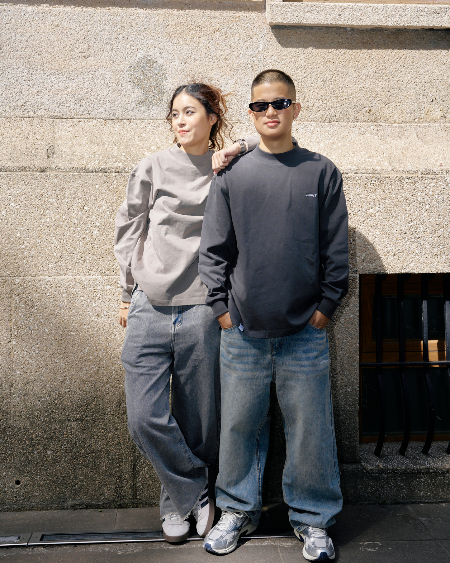 TURNOVER SOLID COLOR HIGH-NECK LONG TEE