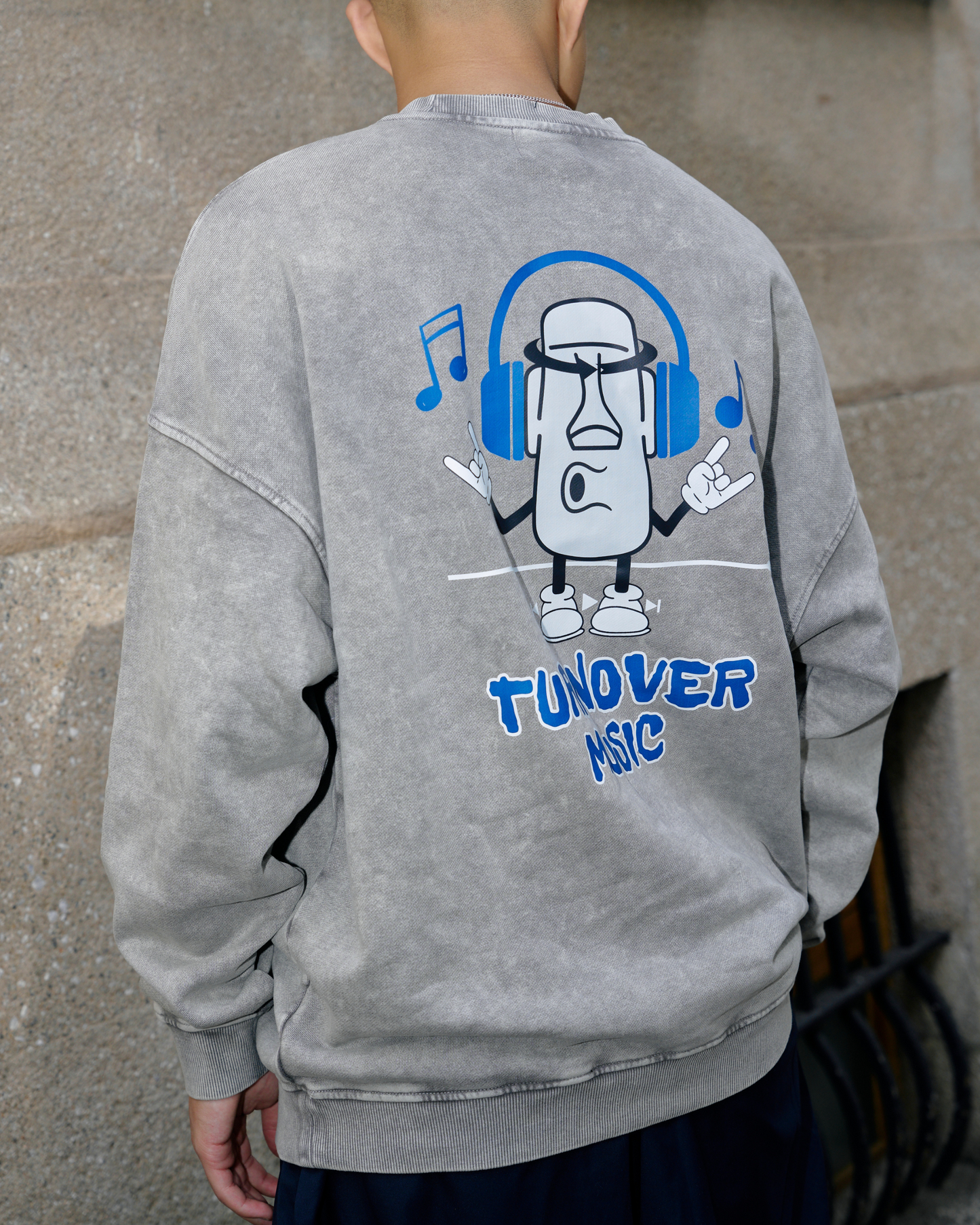 TURNOVER MUSIC SWEATER