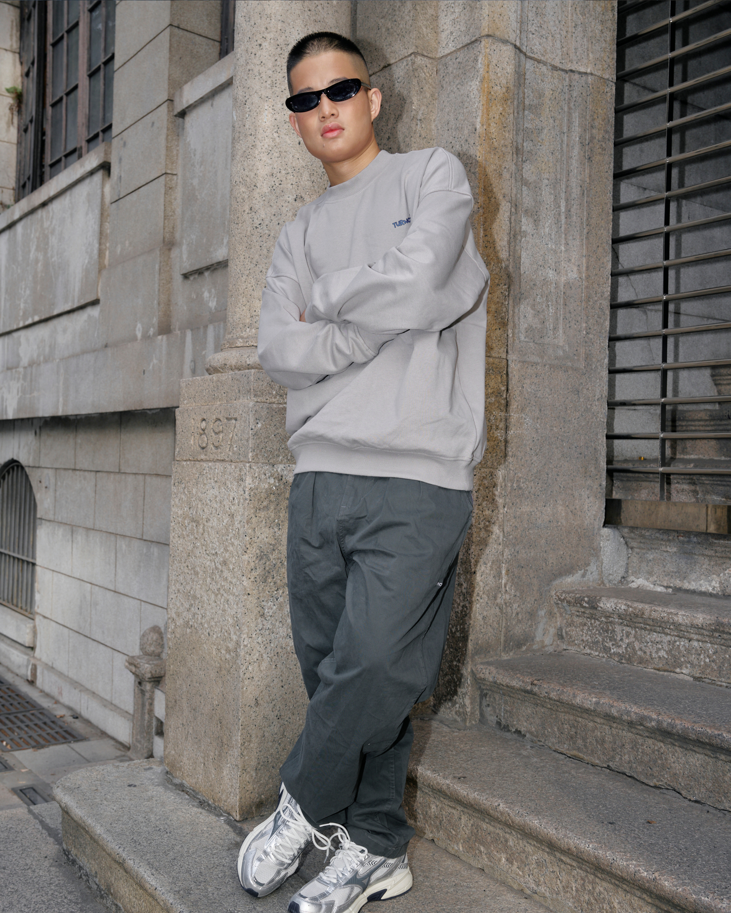 TURNOVER STIFF LONG PANTS