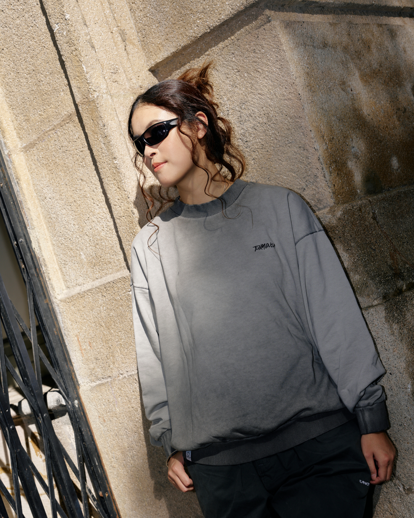 TURNOVER BAT QUEST SWEATER