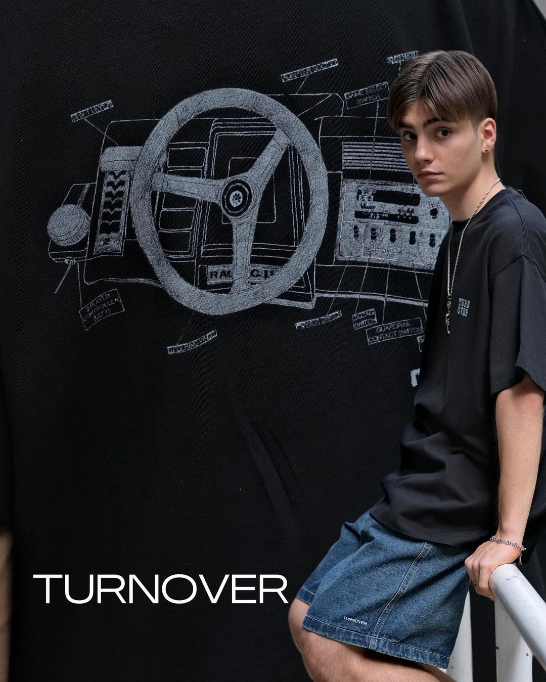 TURNOVER STEERING WHEEL TEE