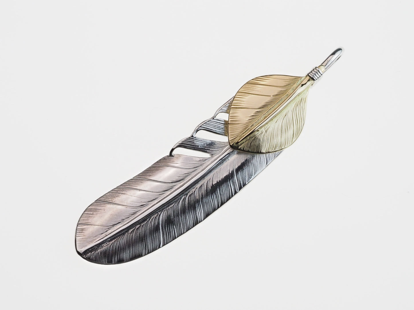 P-046 feather L (L)+K18 Heart feather
