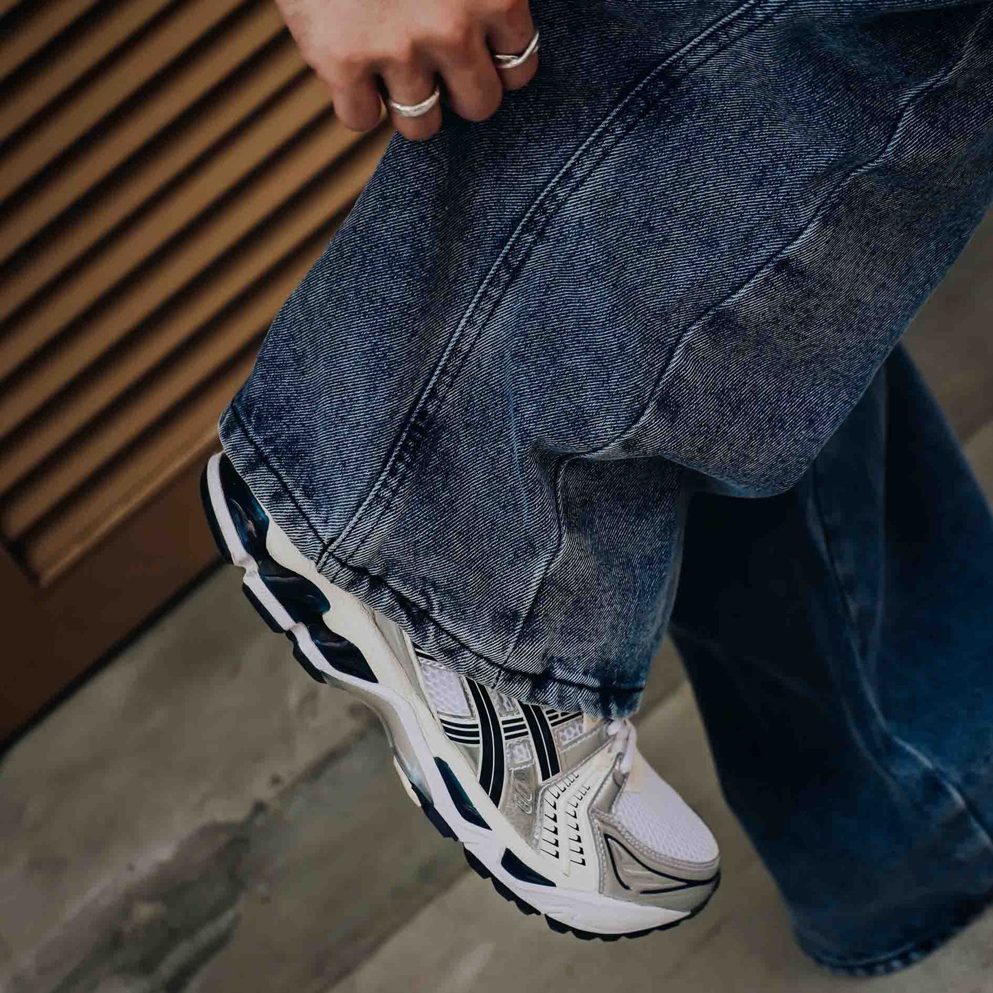 QUEST Baggy Barrel Jeans 錐形堆疊 水洗 牛仔褲