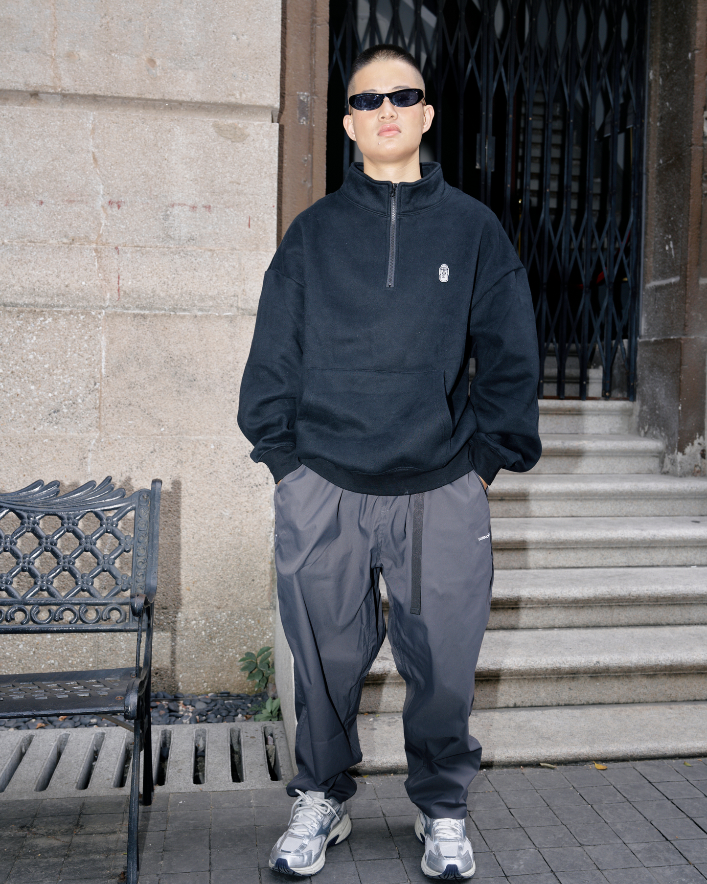 TURNOVER HALF-ZIP SWEATSHIRT