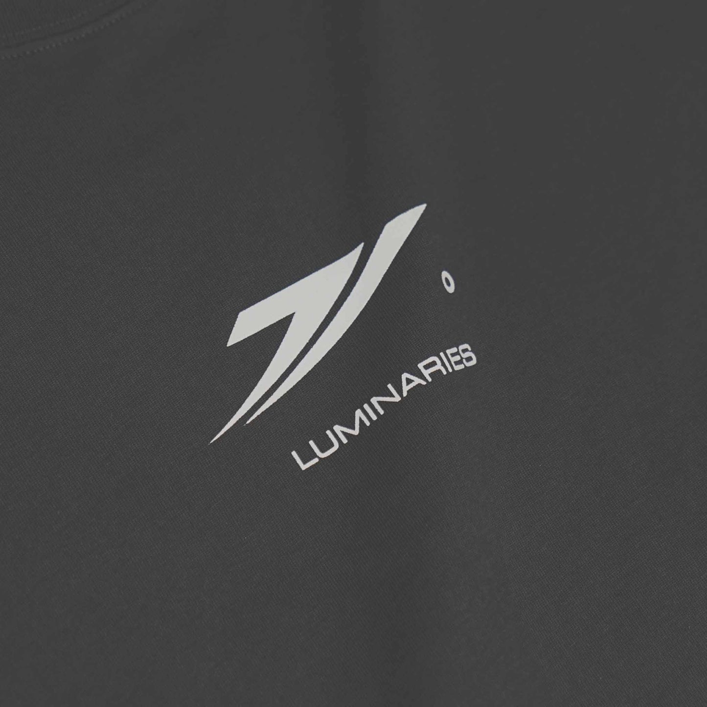 QUEST LUMINARIES TEE 圖形型T
