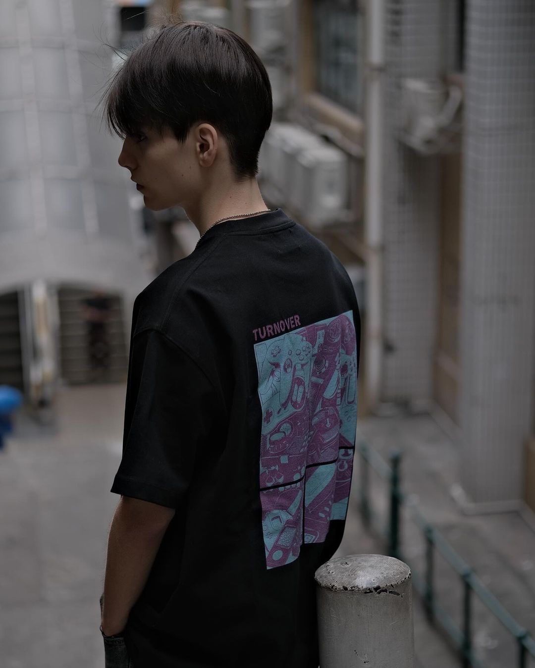 TURNOVER WRAP T-SHIRT