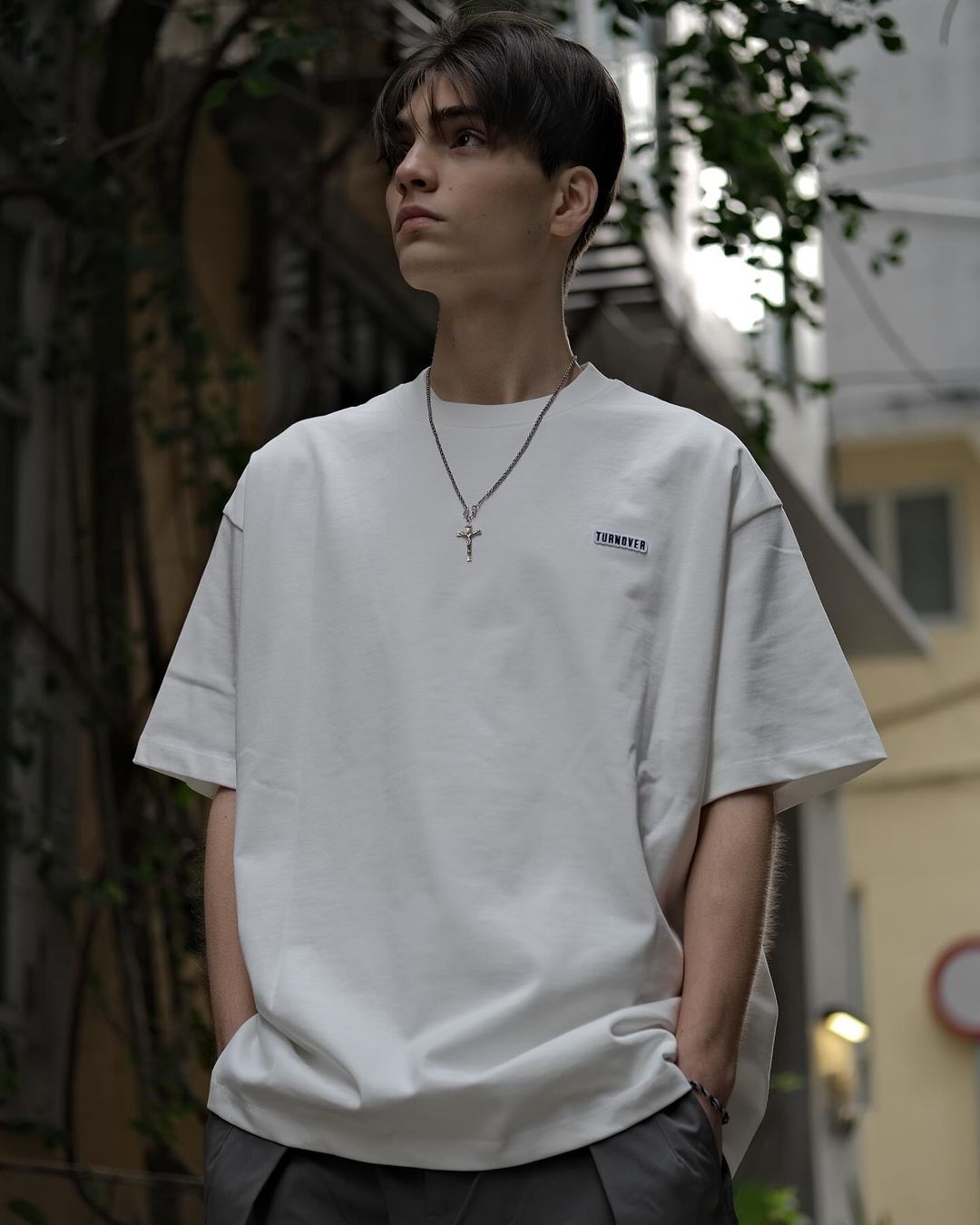 TURNOVER WRAP T-SHIRT