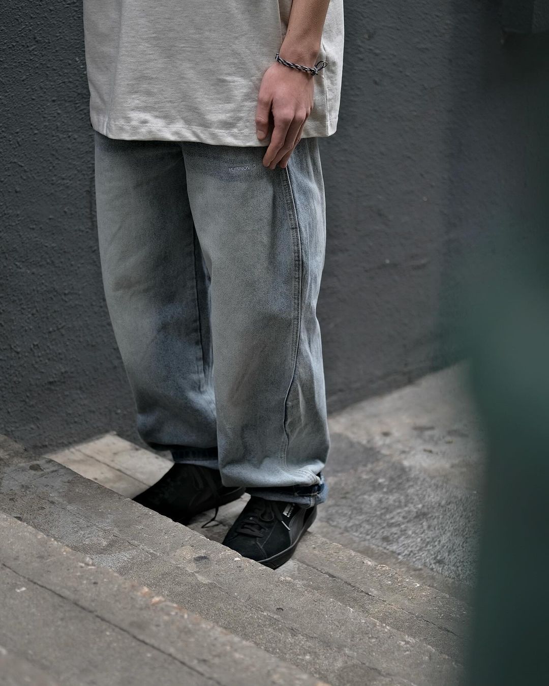 TURNOVER BAGGY JEANS