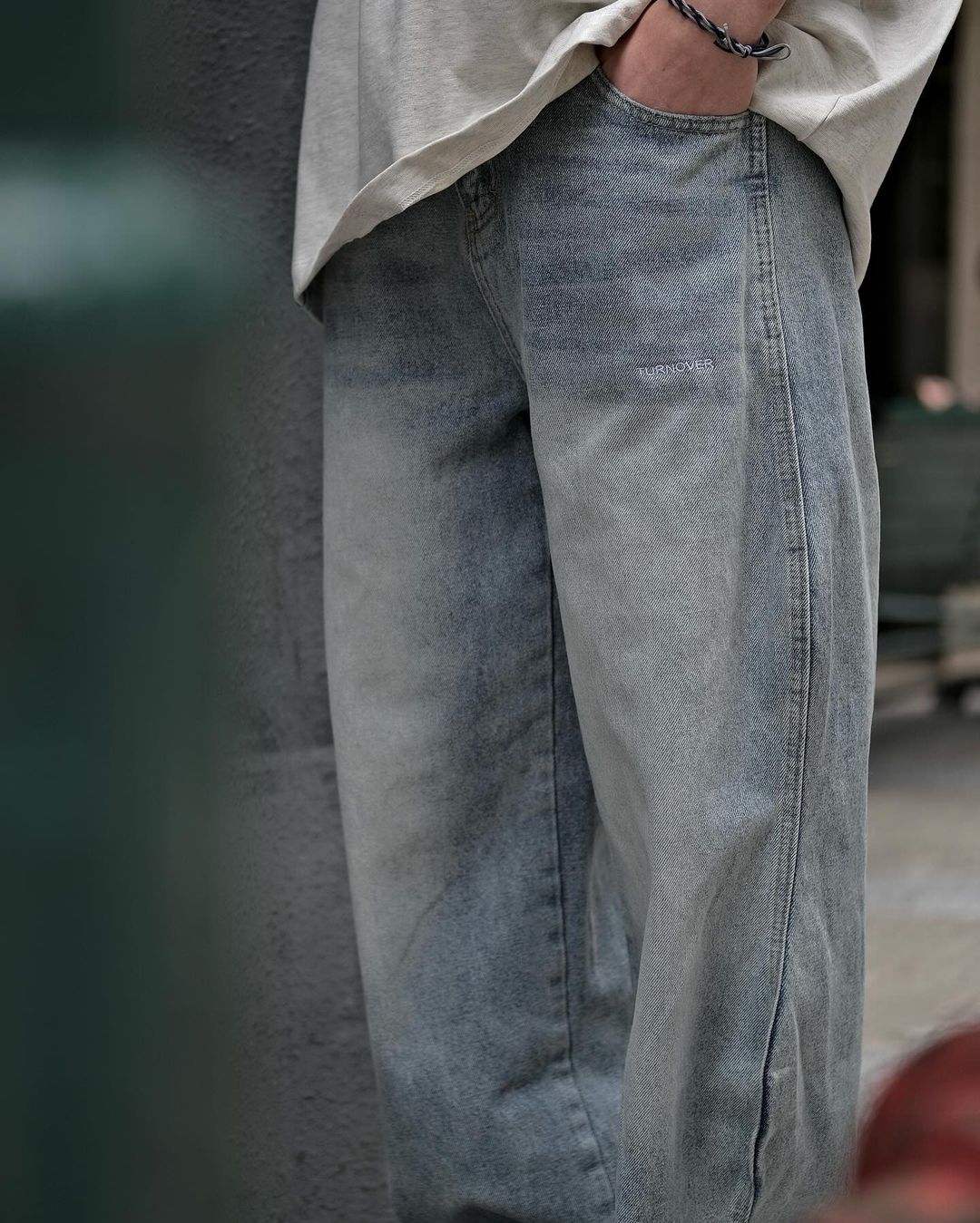 TURNOVER BAGGY JEANS