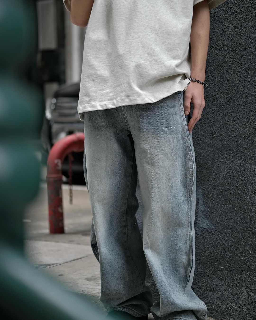 TURNOVER BAGGY JEANS