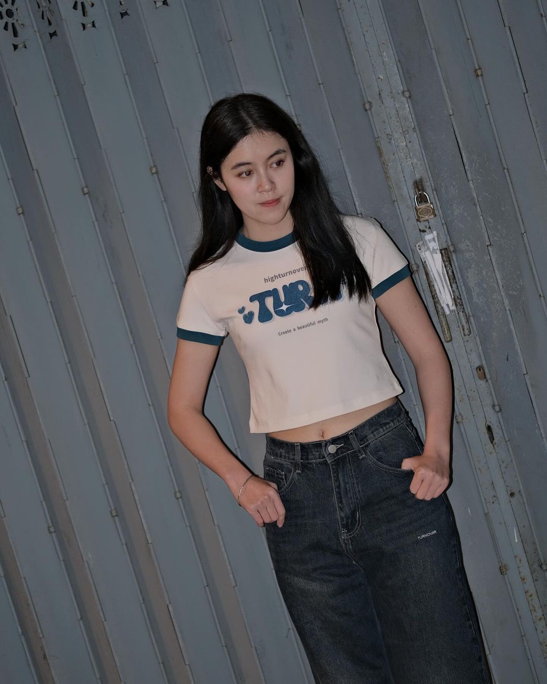 TURNOVER TURN CROP TOP