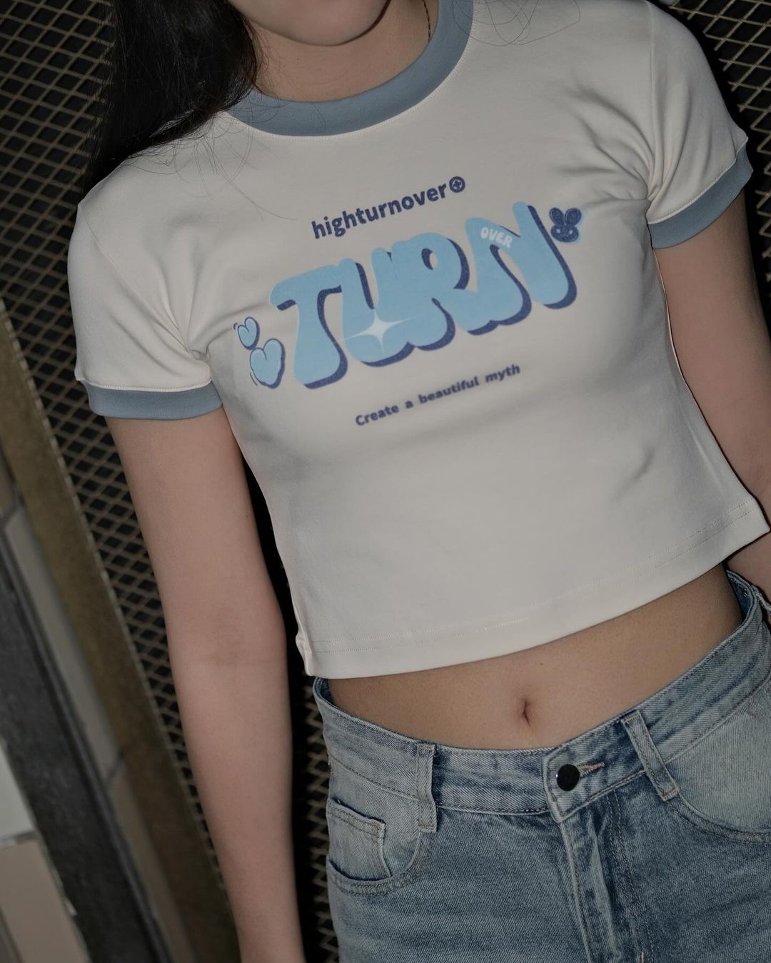 TURNOVER TURN CROP TOP