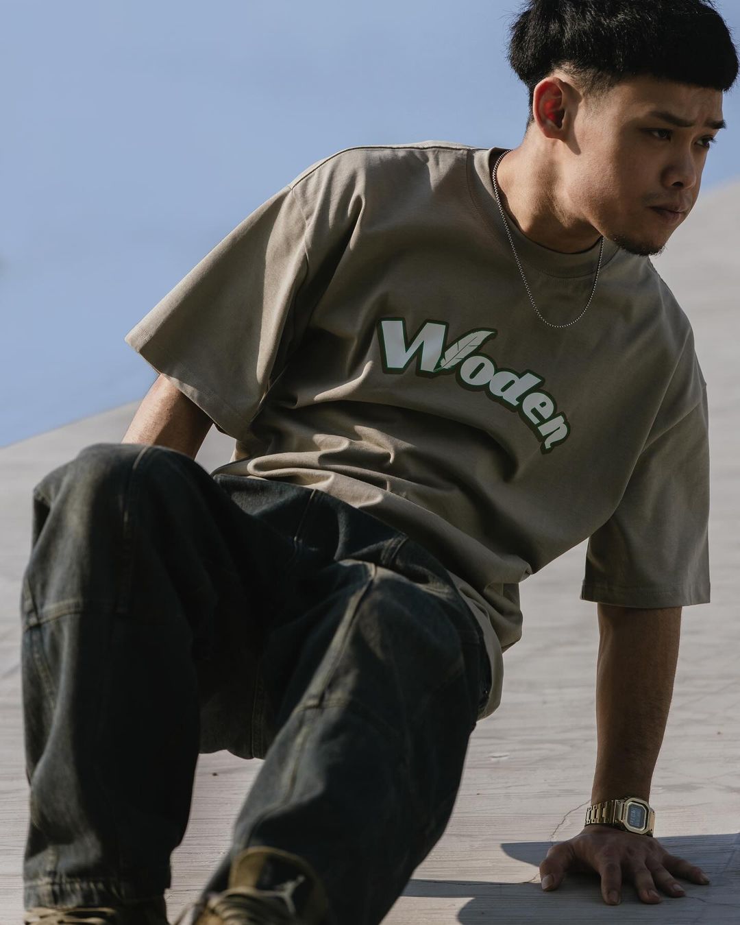 WODEN 2024 SPRING & SUMMER CLASSIC FEATHER LOGO TEE