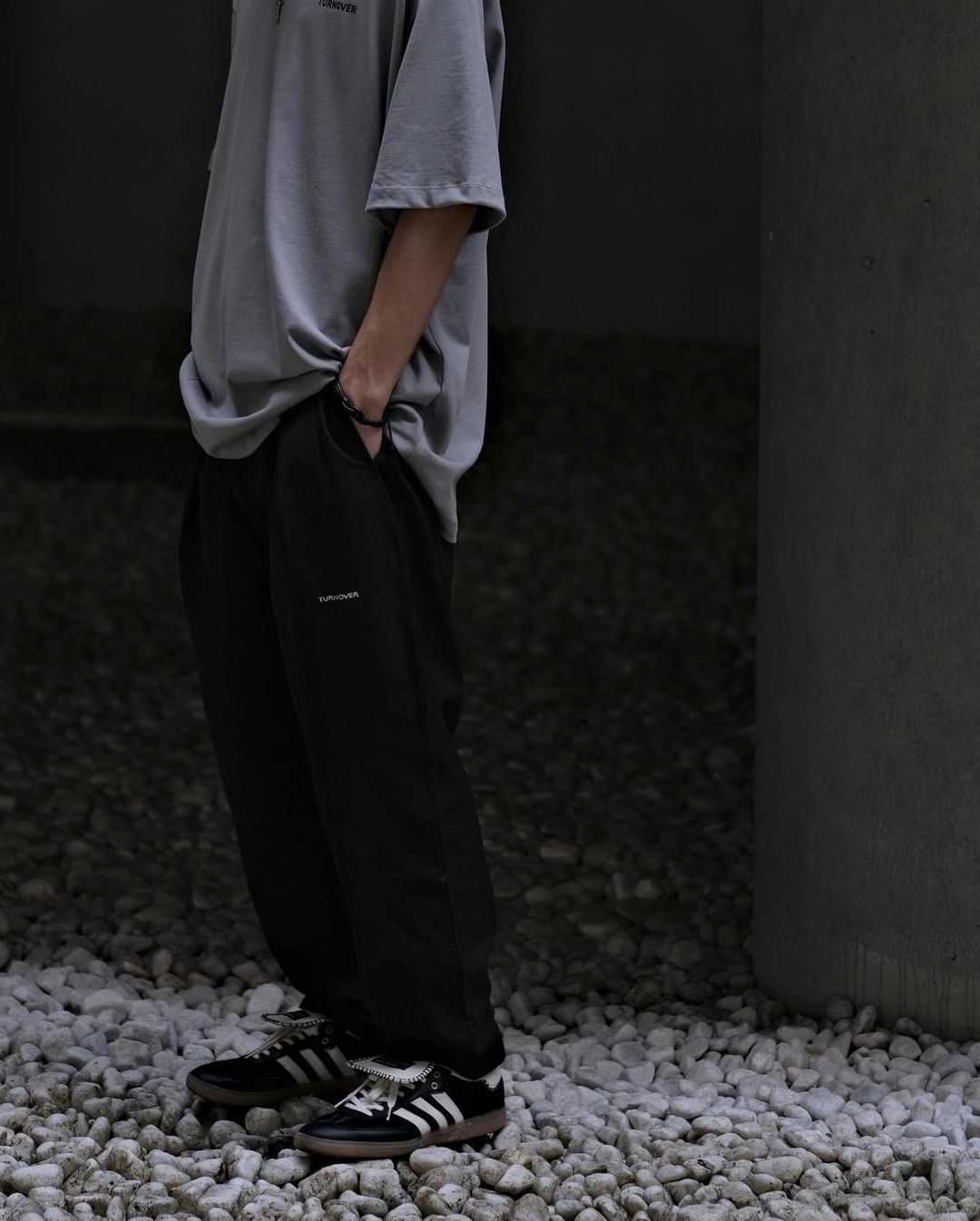TURNOVER FUNCTIONAL CASUAL PANTS