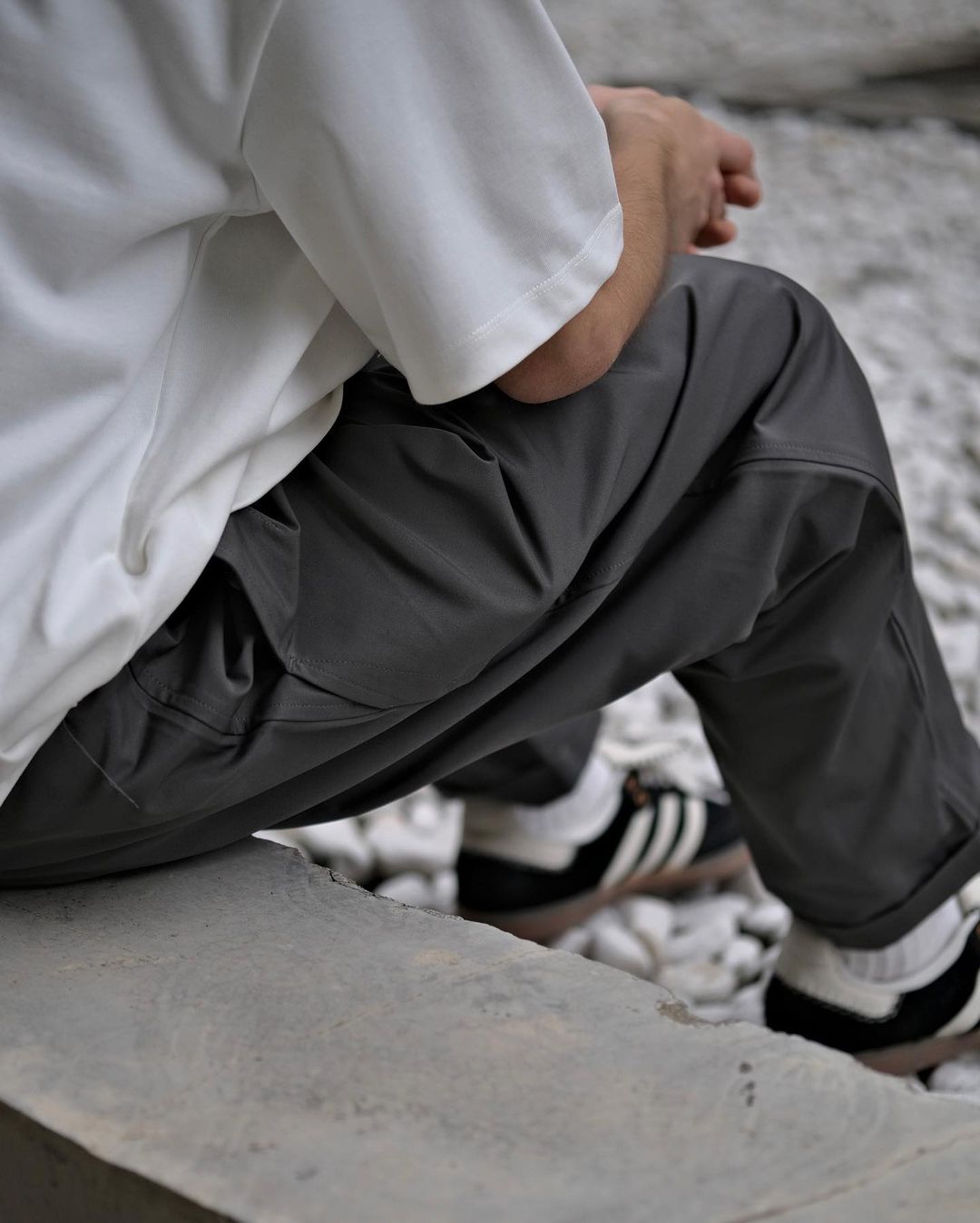 TURNOVER FUNCTIONAL CASUAL PANTS